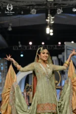 Bridal Mint Green & Gold Farshi Gharara Set - Image 2