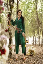 Emerald Green Embroidered Kurti & Trousers Set