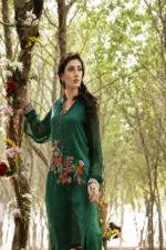 Emerald Green Embroidered Kurti & Trousers Set - Image 2